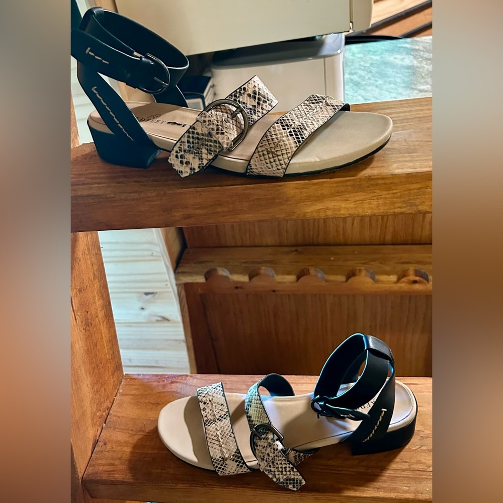 Naked Feet Zeke Snake Print Genuine Leather Strappy Sandals 10 - Picture 8 of 16